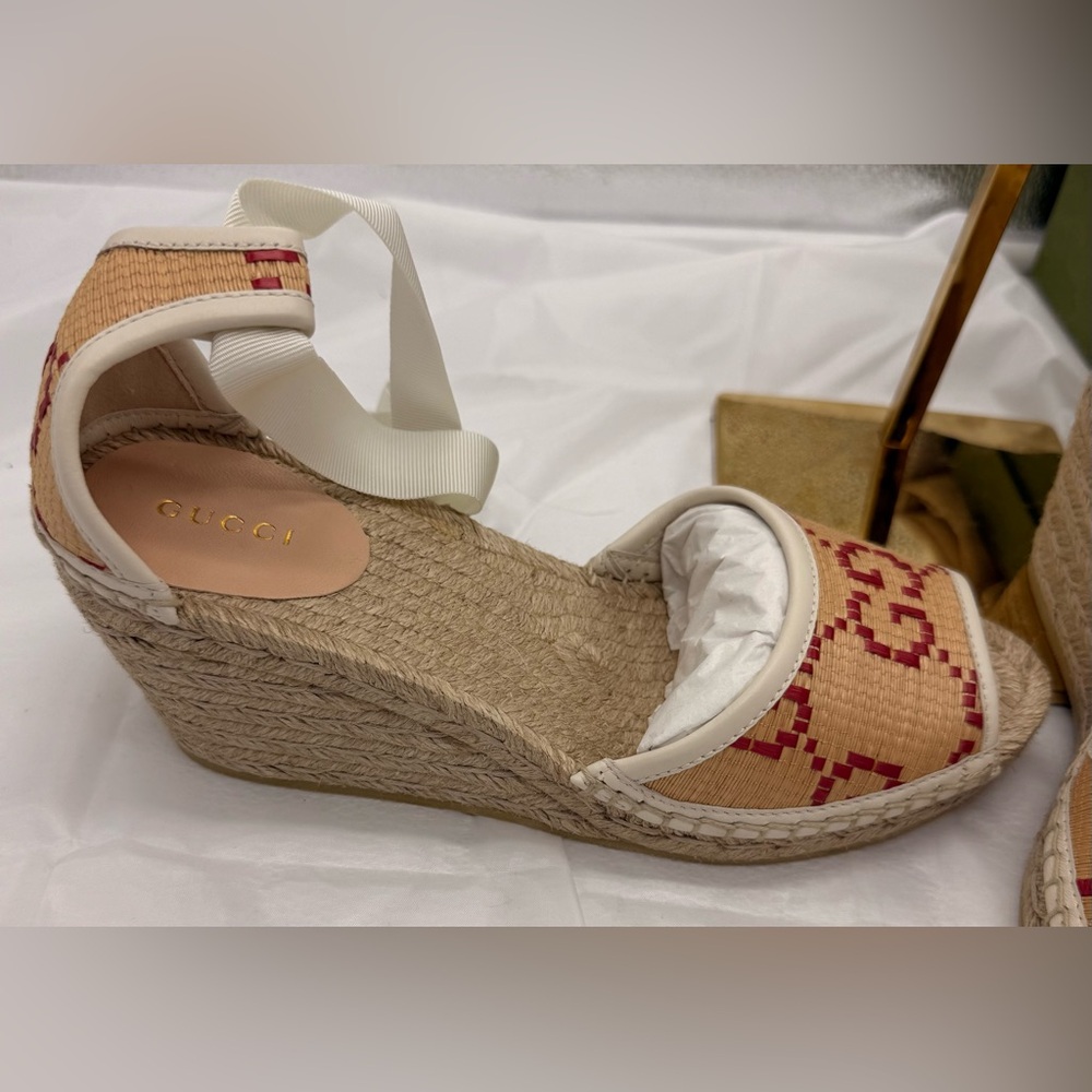 Gucci Women's Cloth Espadrilles - White and Tan - Picture 3 of 12